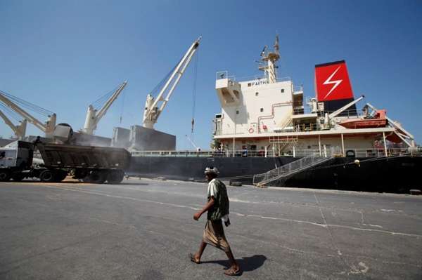 أمريكا تقف في صف الحوثيين وتحذر الإمارات من الهجوم على ميناء الحديدة اليمني