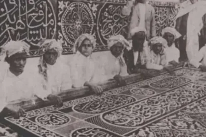 تعرف على تاريخ وقصة أول مصنع لكسوة الكعبة الشريفه بالسعودية