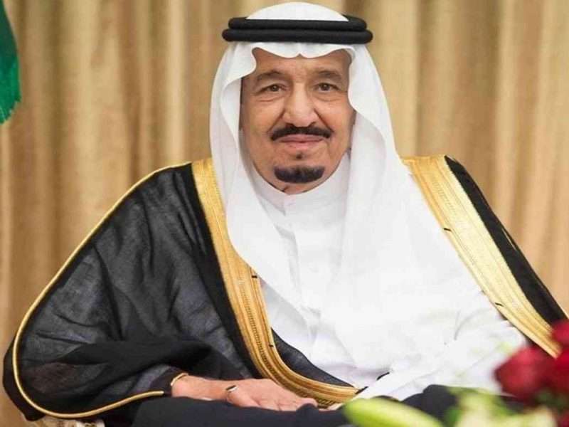 الملك سلمان عبد العزيز يترأس اجتماع مجلس الوزراء بالمستشفى