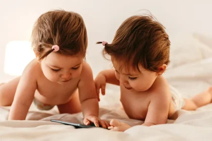 تفسير حلم ولادة توأم ولد وبنت