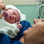 حلمت أني ولدت ولد بدون ألم