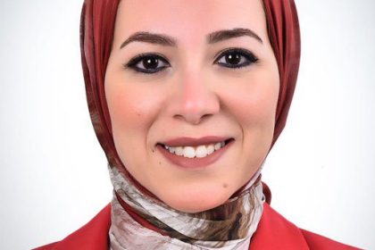 الدكتورة عبير الشربيني أول امرأة تتولى