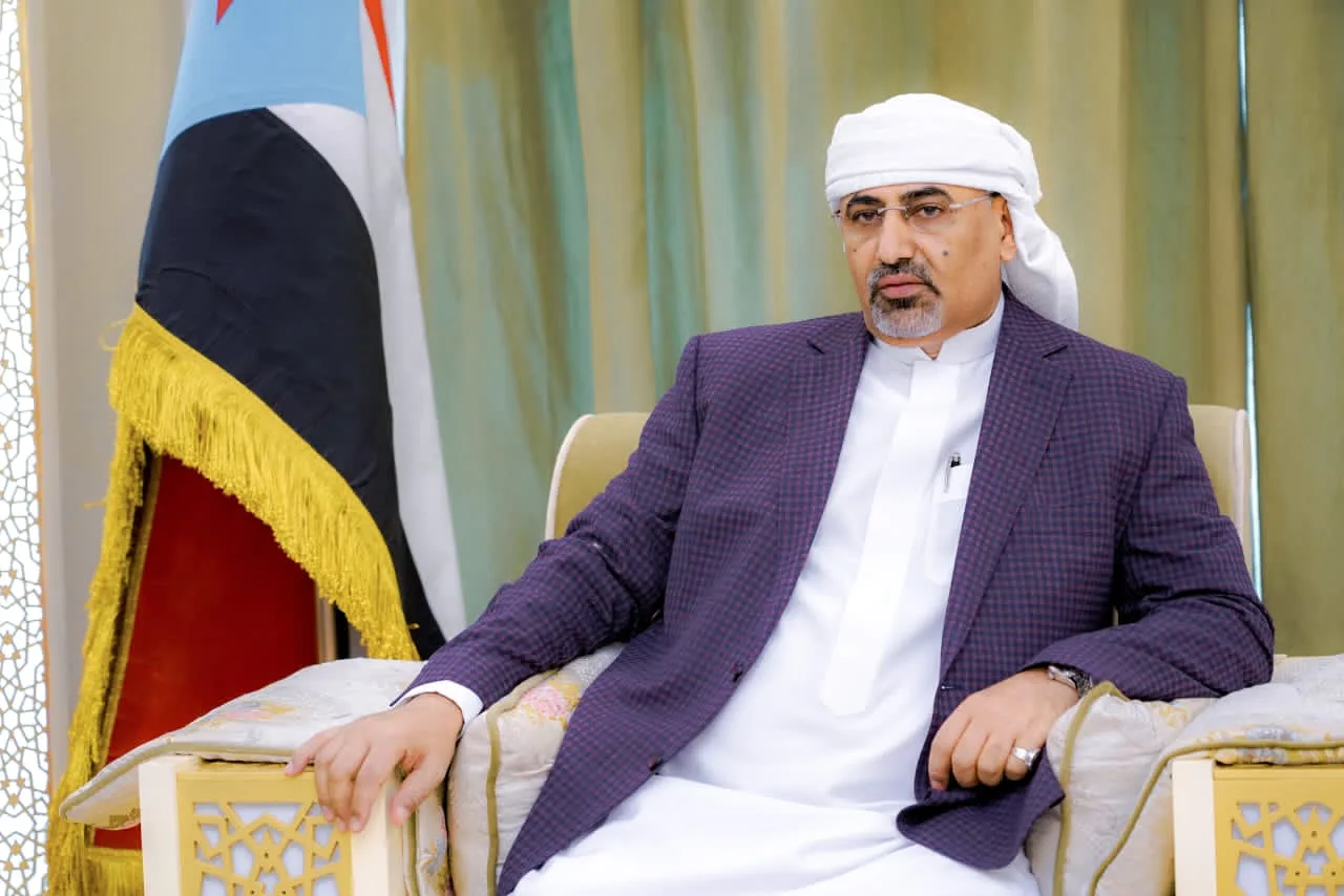 عيدروس الزبيدي بين الجنوب والدولة الاتحادية