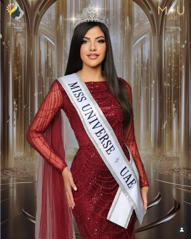 اثناء التتويج مريم محمد ملكة جمال الكون