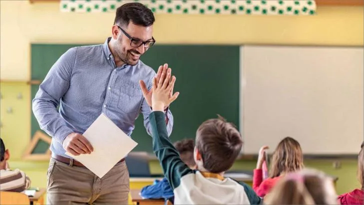 يوم المعلم 2025