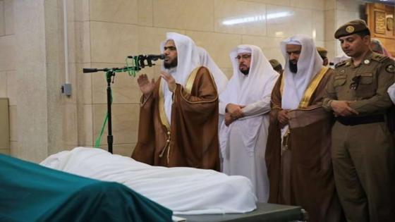 تشييع جنازة الشيخ أبو بكر الجزائري