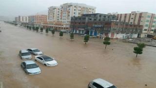 (اليمن الغد) ينشر غرائب إعصار ساجار “صور”