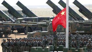 الحرب القادمة.. الصين تهدد امريكا بالسيف المظلم