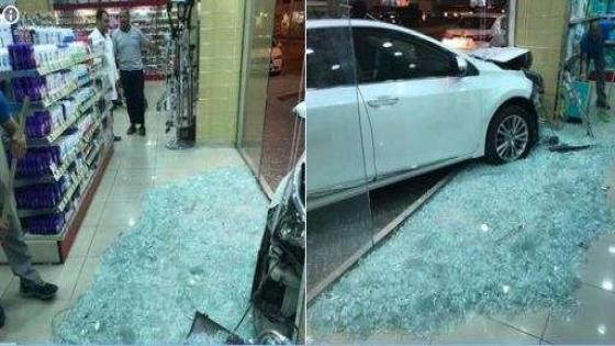 غرائب قيادة السعوديات للسيارات.. حيث دخلت احداهن للصيدلية سيارتها